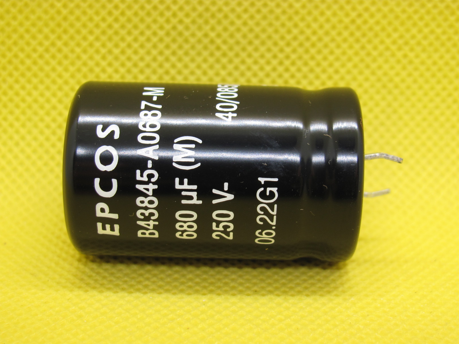 15312220139-680uf-250v