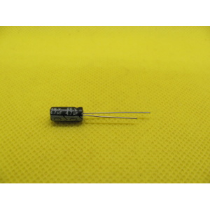 RK4R7M050C110A 4,7uF X 50V 105°C