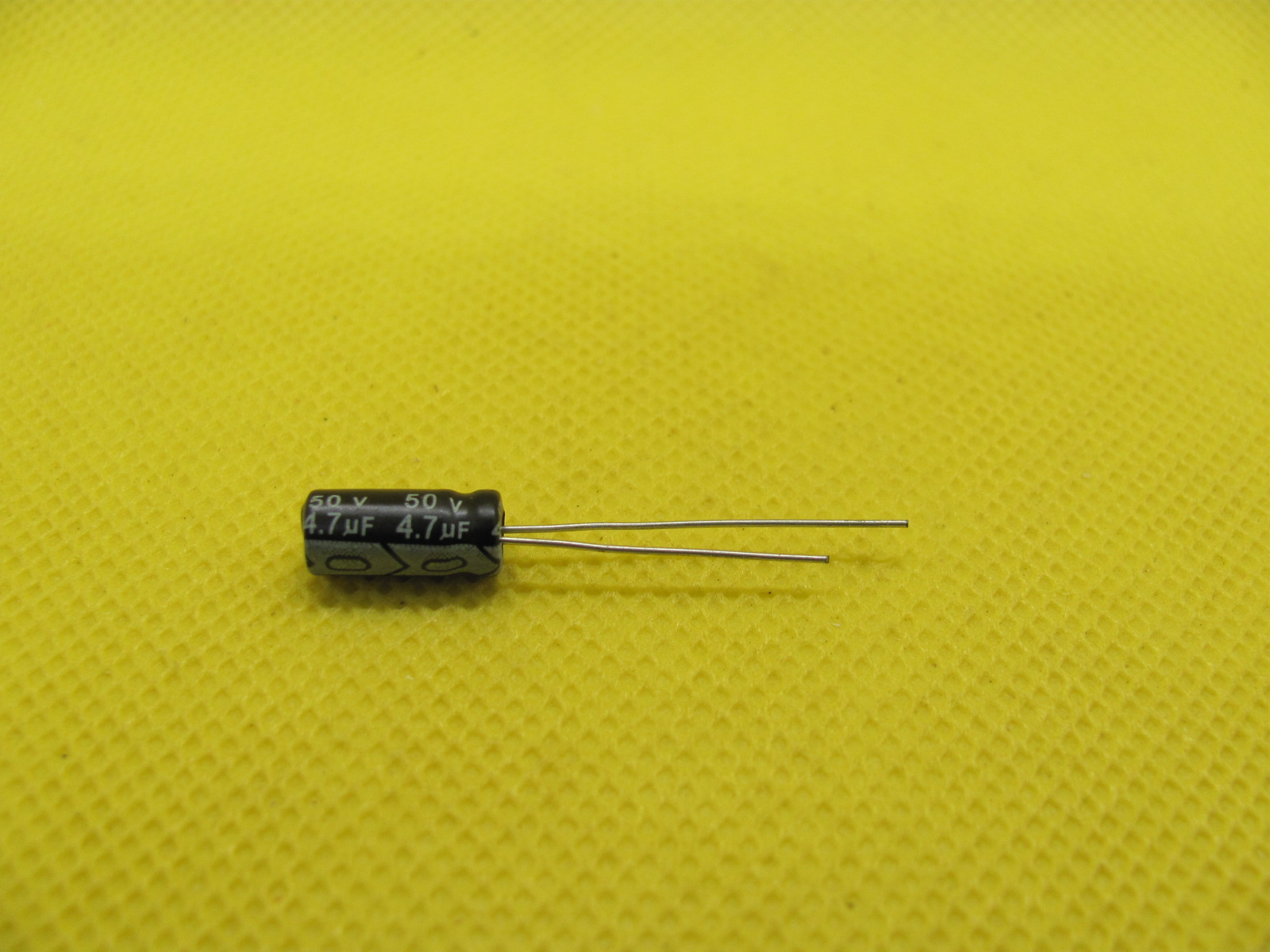 15312223777-4-7uf-50v