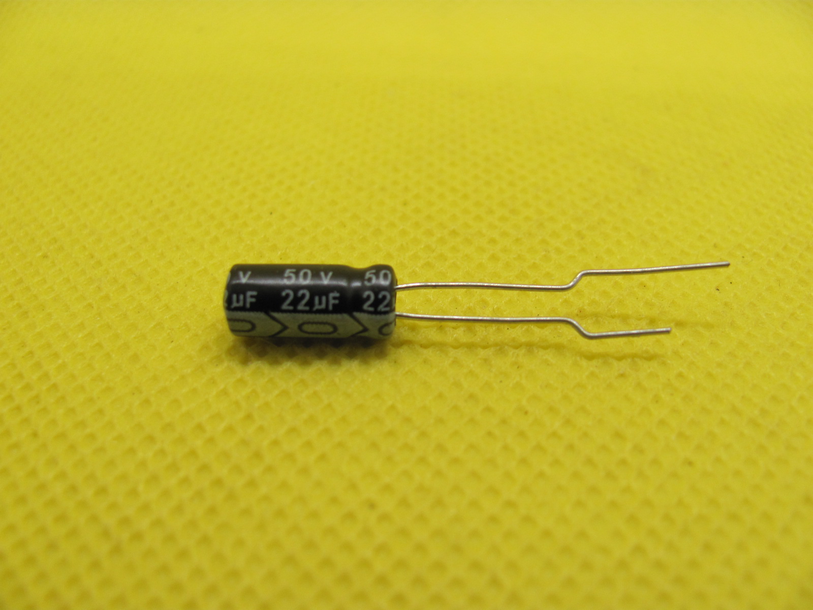 15312226028-22uf-50v