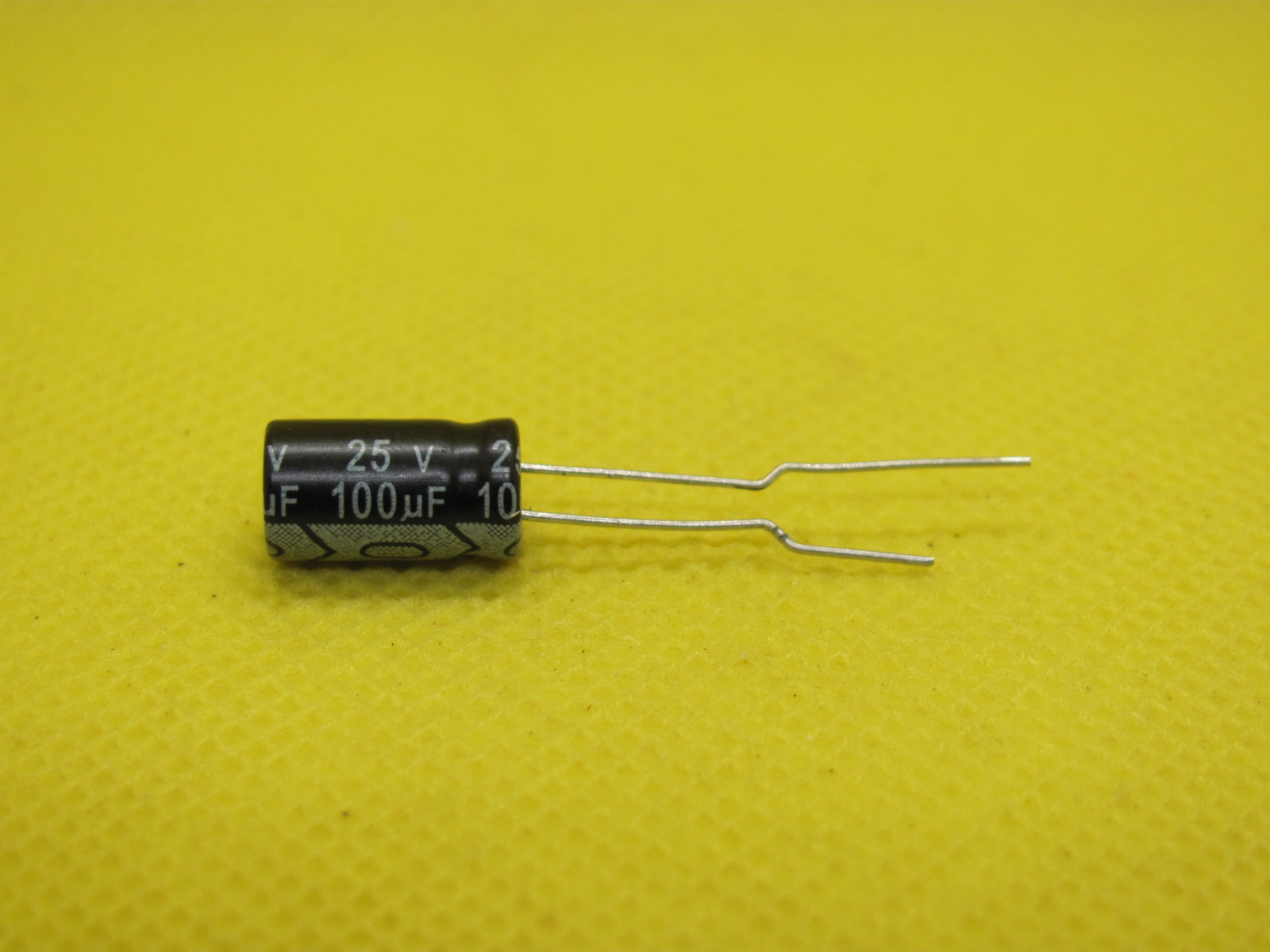 15312229473-100uf-25v-1