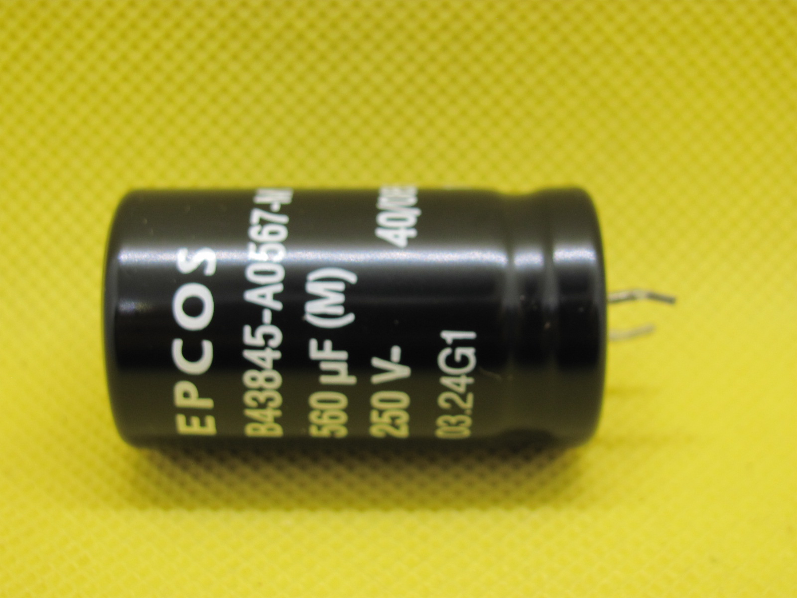 15312231416-560uf-250v