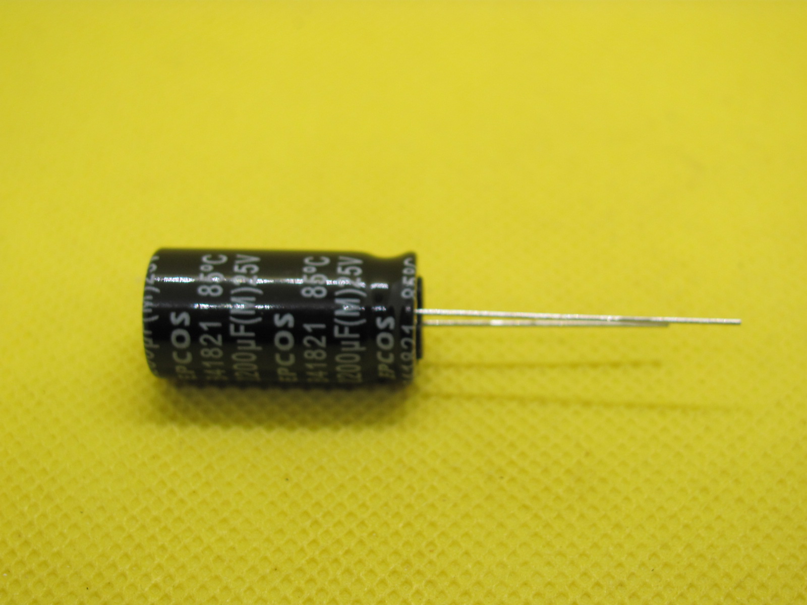 15312231848-2200uf-25v