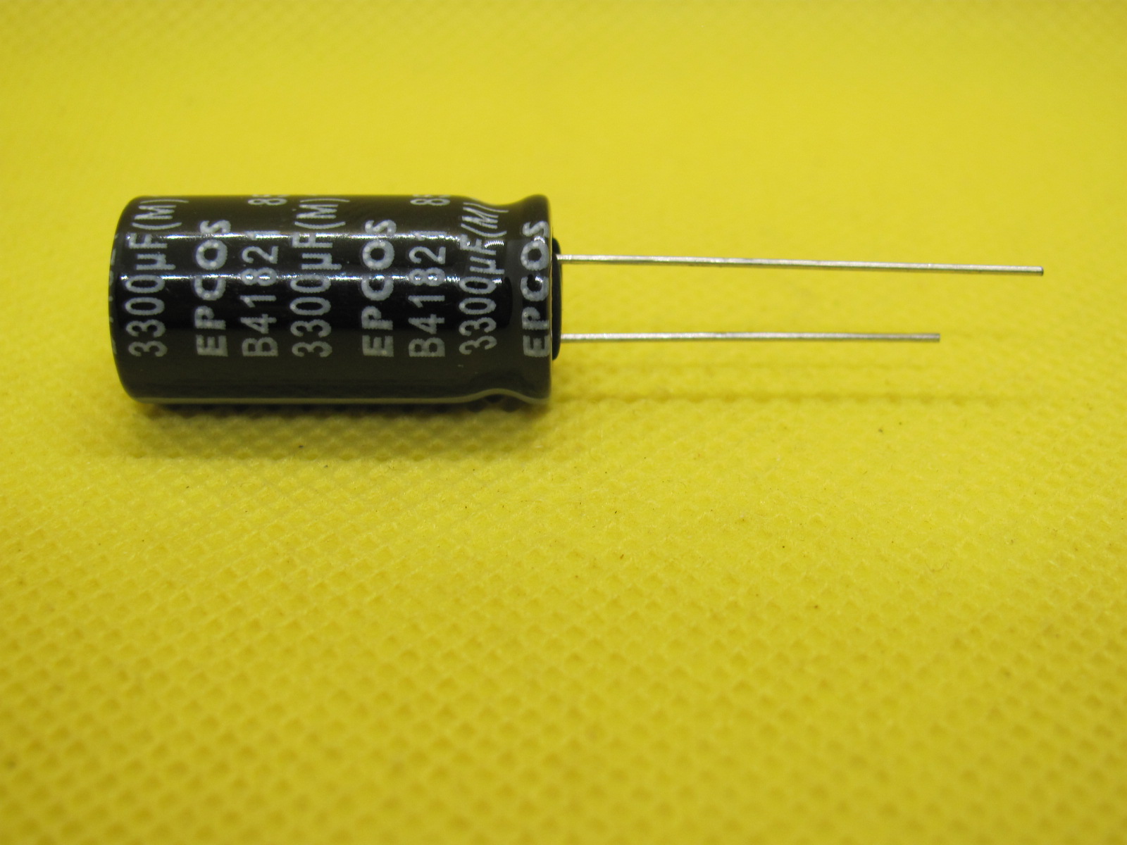 15312651465-3300uf-16v