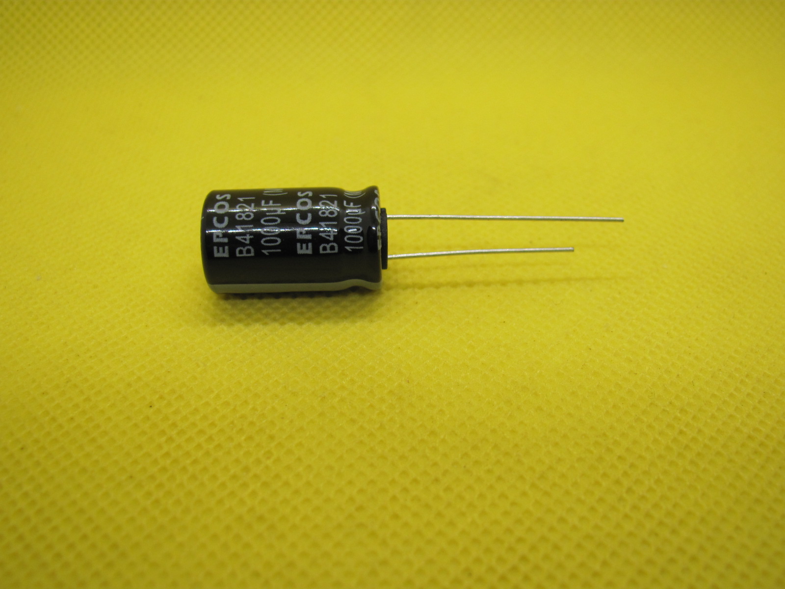 15313972985-1000uf-16v-1