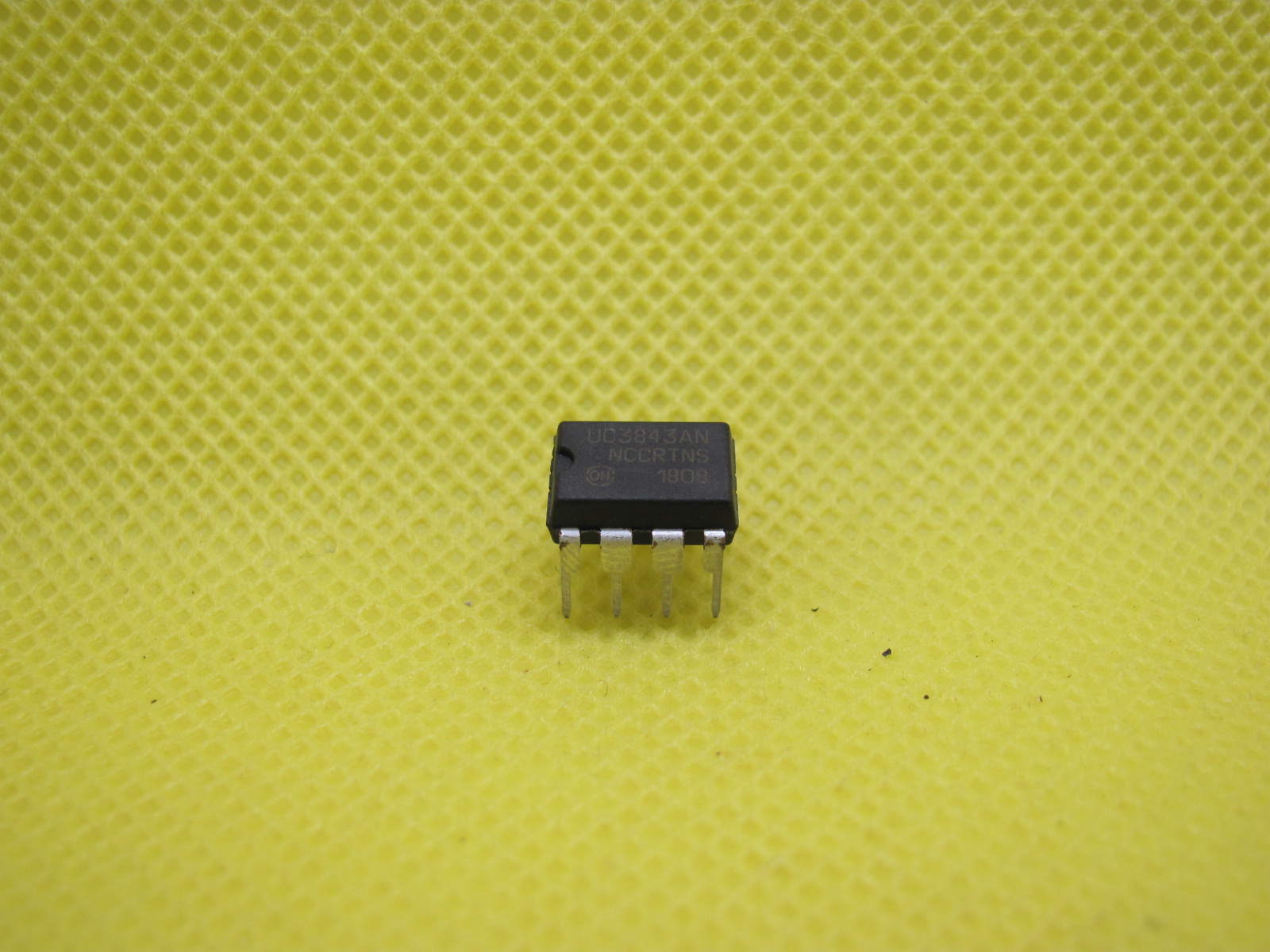 15315501853-uc3843