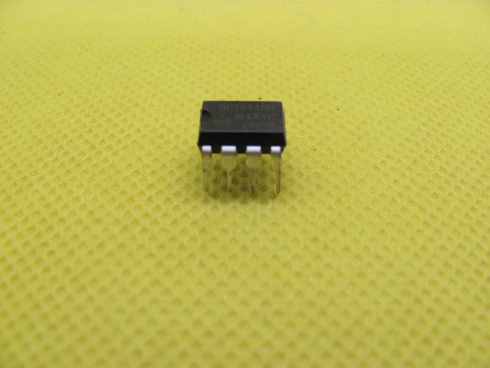 15315502299-uc3844