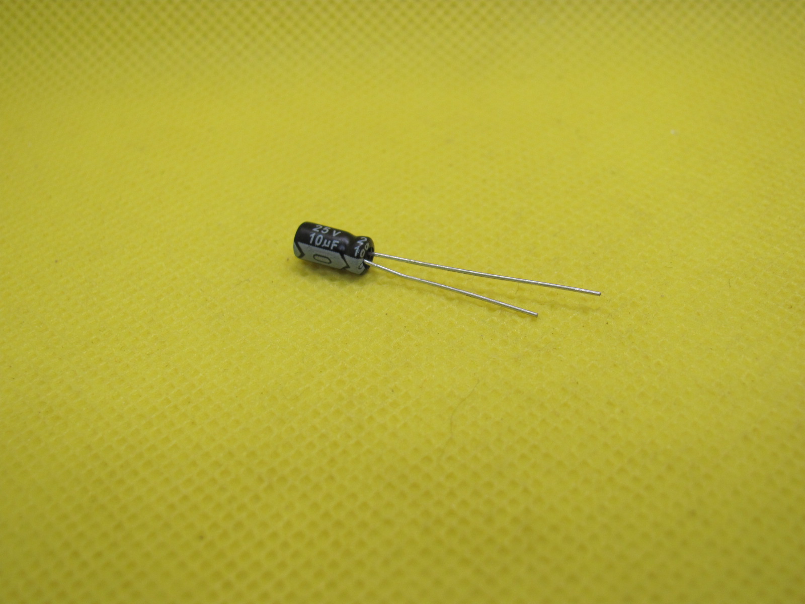 15329132115-10u25v105c-b-1