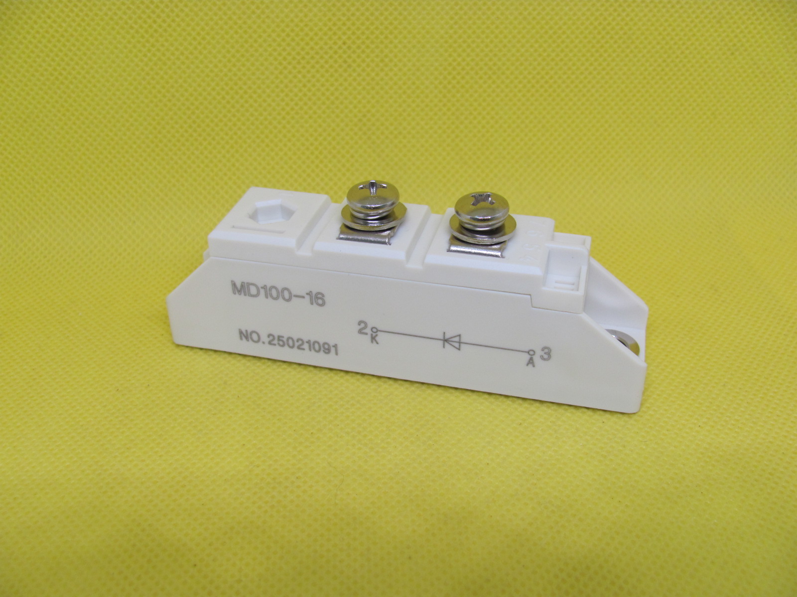 15330711590-md100-16