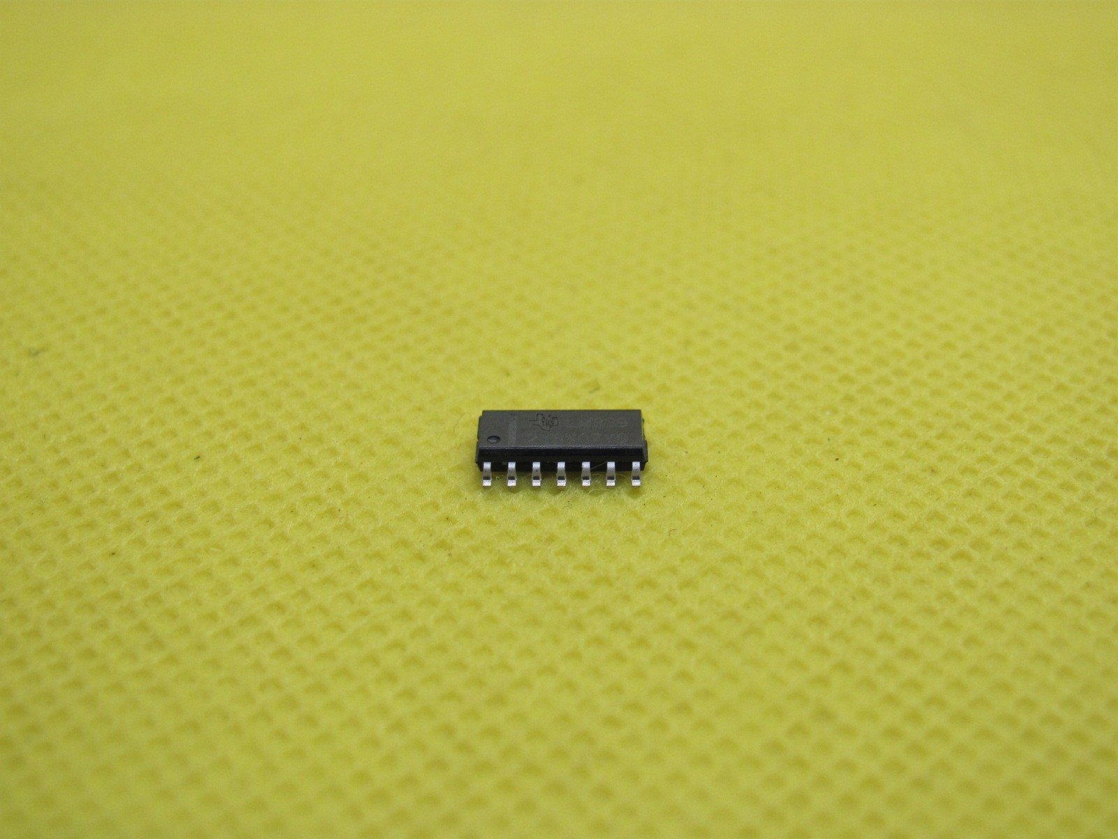 15366802403-lm339-smd