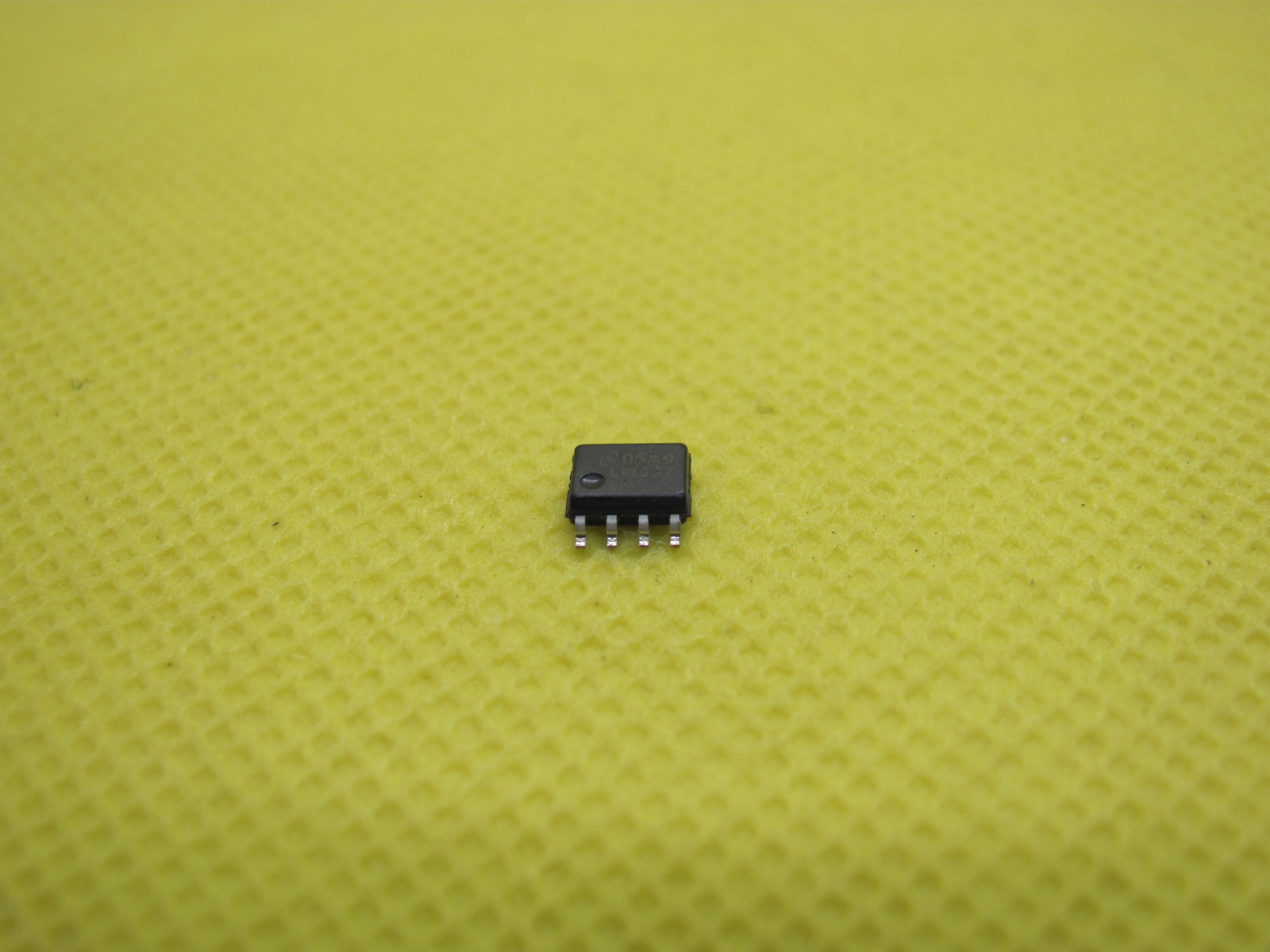 15366802475-lm337-smd