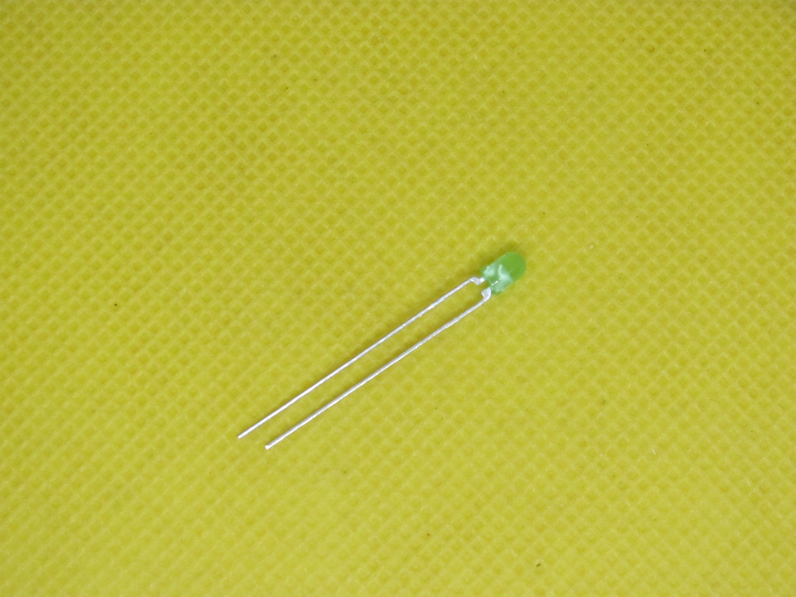 15514903728-led3mmverde