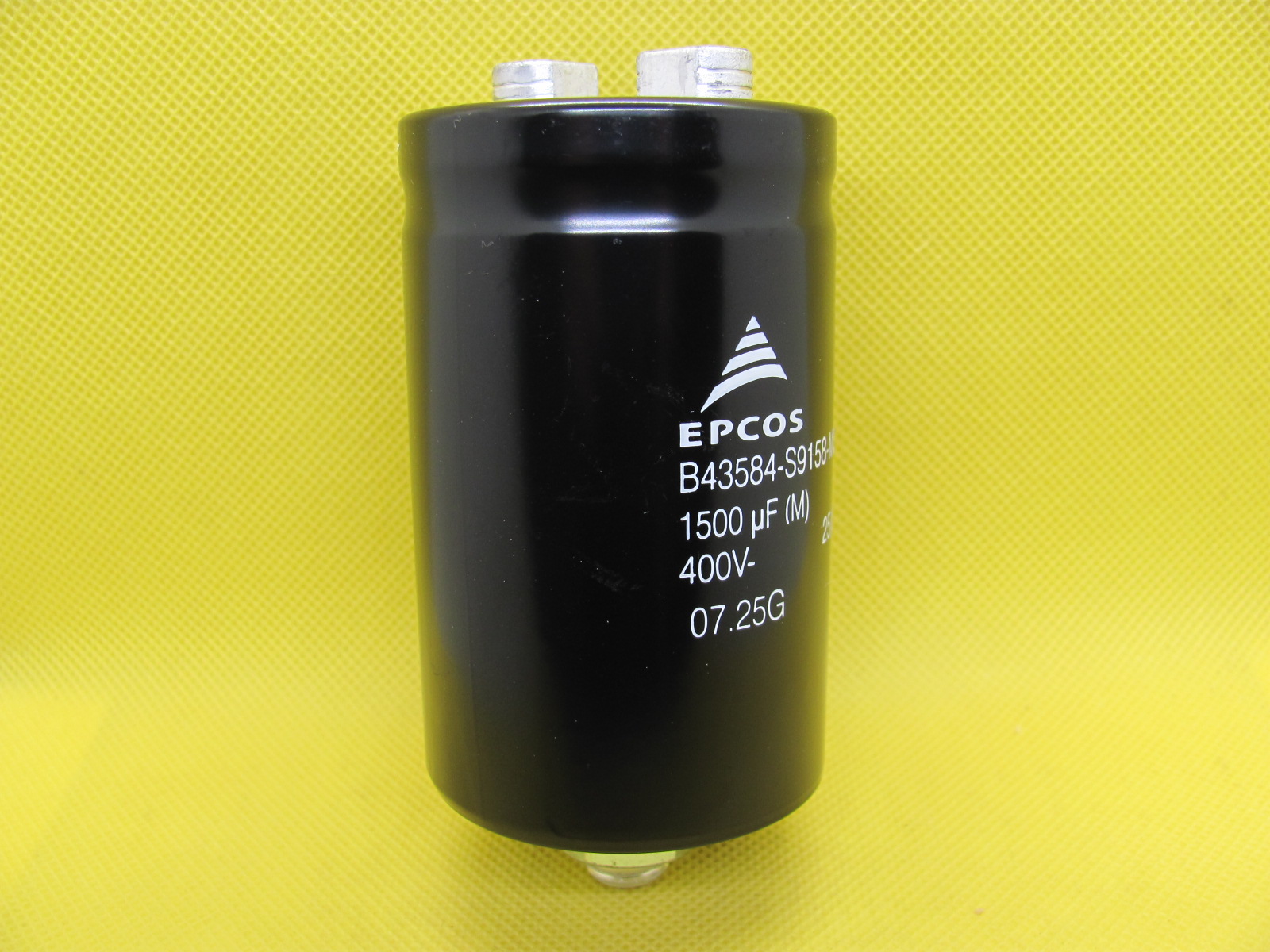 15514903960-1500uf-400v-rosca